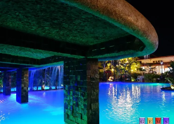 Gem's Paradise Hotel 3*
