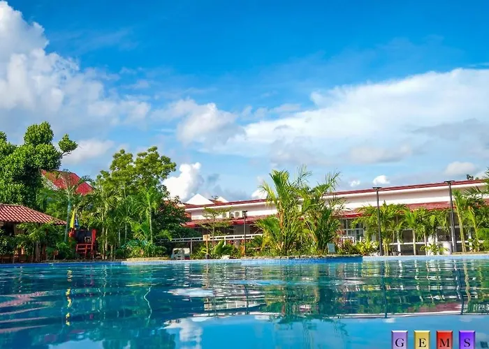 Gem's Paradise Hotel